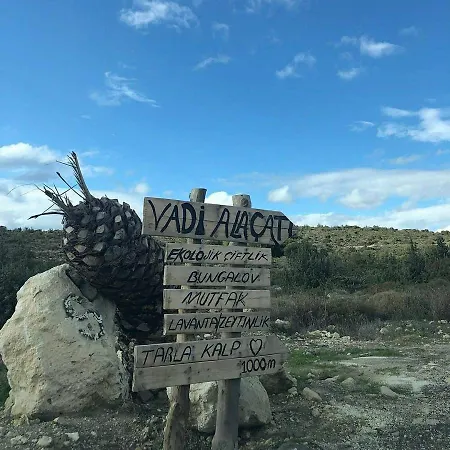 מלון Vadi Alacati- Bungalow אלאקאטי
